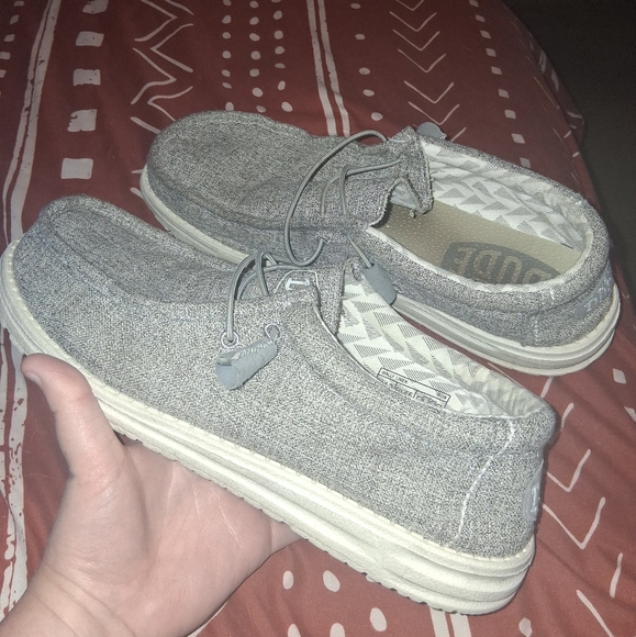 Casual Gray Men's Hey Dude's - Picture 1 of 4
